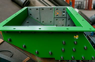 Proyecto / Construcción y Montajes de Chutes